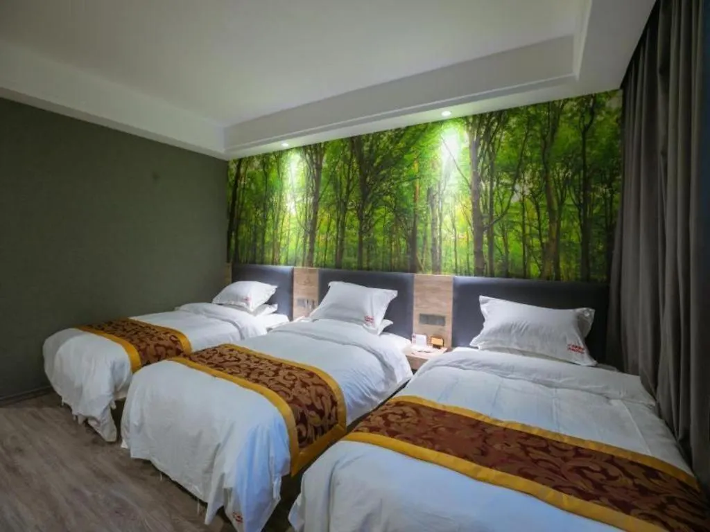 Shell Xinxiang Weibin District Railway Station Department Store Hotel