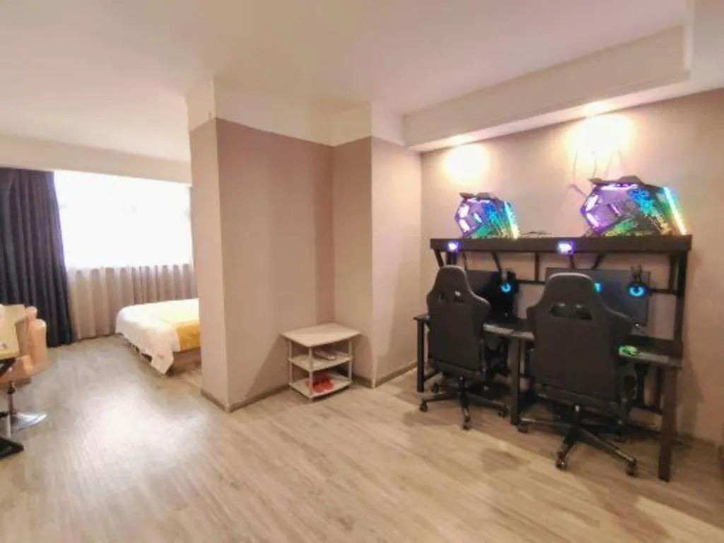 Shell Xinxiang Weibin District Railway Station Department Store Hotel