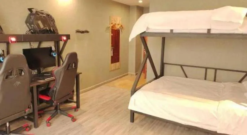 Shell Xinxiang Weibin District Railway Station Department Store Hotel